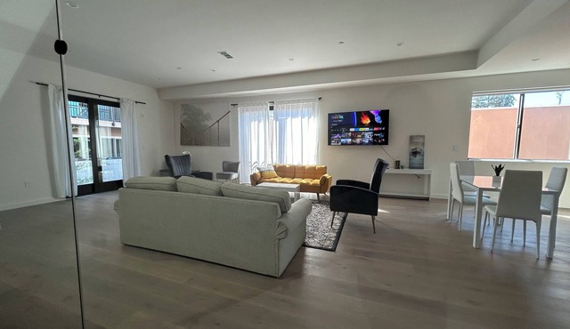 Brand New 2 br 3 full ba townhouse, sleeps 8, two car garage, gated complex