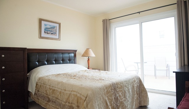 Bright 4 Bedrooms 2 Baths Entire 2nd Floor near Golden Gate Park & Ocean Beach
