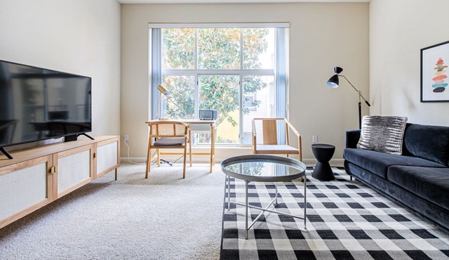 Bright South SF 1BR w/ W/D, Gym, Pool, next to BART and TJ, by Blueground