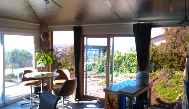 Bright studio guesthouse with panoramic views