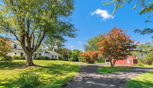 Brookview Farm Country Living