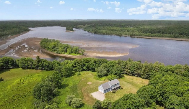 Brunswick Lux 4BR Sunset River View with 4 Acres Big Lawn