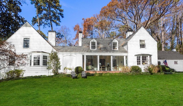 Buckhead- Atlanta convenience in Exclusive Neighborhood-Pet Friendly