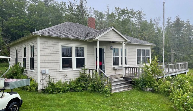 Bunkers Cove Cottage