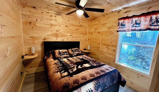 Cabin 5 Cozy 3-bedroom cabin located on the atv&snowmobile trail.