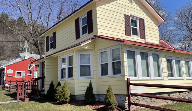 Callicoon Vintage Farmhouse