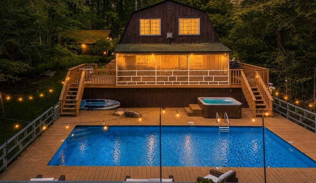 Catskills Dream Lakehouse - Lake, Pool & Hot Tub