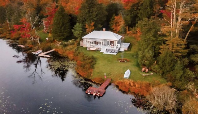Catskills Modern Lakefront Cottage