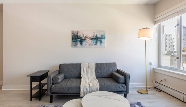 Charming 1-bedroom apartment in lovely SF with ensuite laundry