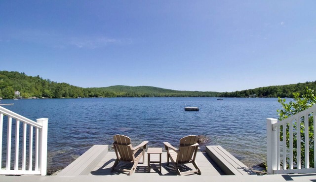 Charming 2-bedroom waterfront cottage in Nelson perfect for a relaxing getaway