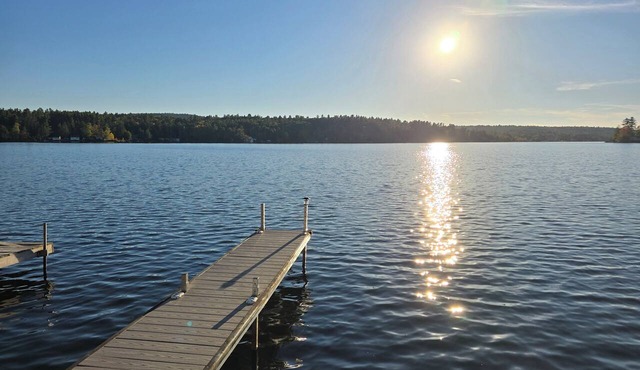 Charming, Relaxing Cottage with Private Dock in Northwood, NH