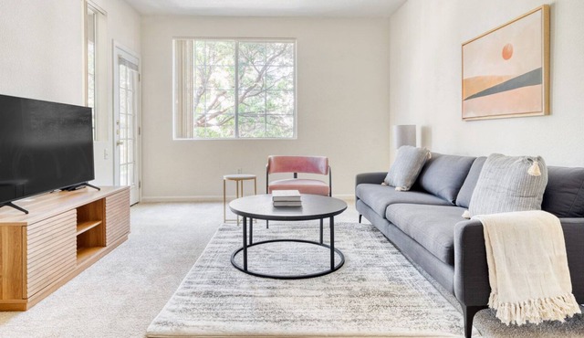Charming San Jose 1BR w/ Gym, Pool & W/D, near WF & Costco, by Blueground