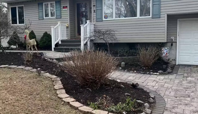 Charming Two Bedroom Apartment - all new amenities