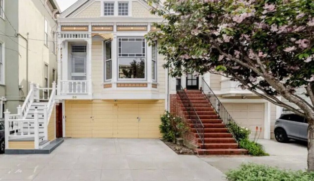 Charming Victorian Oasis: Elegant & Spacious Haven