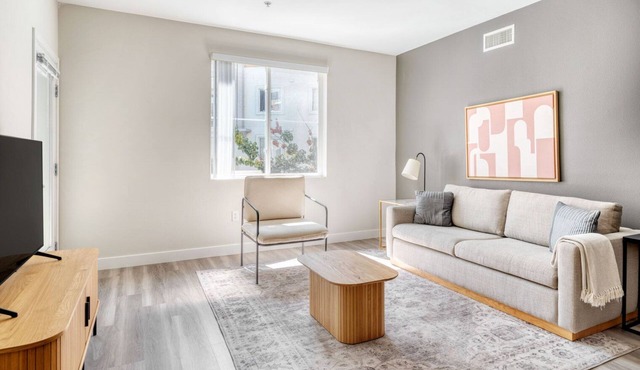Chic Union City 2BR w/Gym & BBQ, nr Union Landing, by Blueground