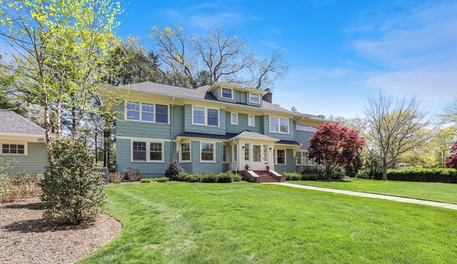 Classic Montclair Colonial · 5BR/4BA · Major international sporting event Home Base