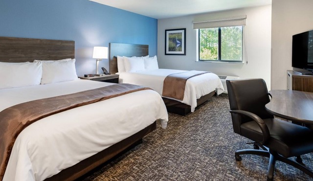 Clean & Comfortable Room| Free On-Site Parking | Near Local Museums