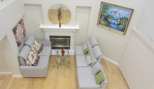 Close to UC Berkeley 2 bedroom with Wifi and Laundry