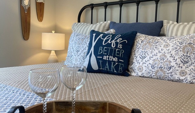 Come Relax at THE CROW'S NEST , Patriot Pointe at Lake Eufaula.