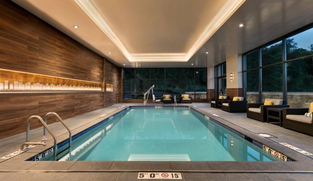 Comfort & Convenience! 4 Cozy Units w/Indoor Pool, Free Breakfast, Parking!