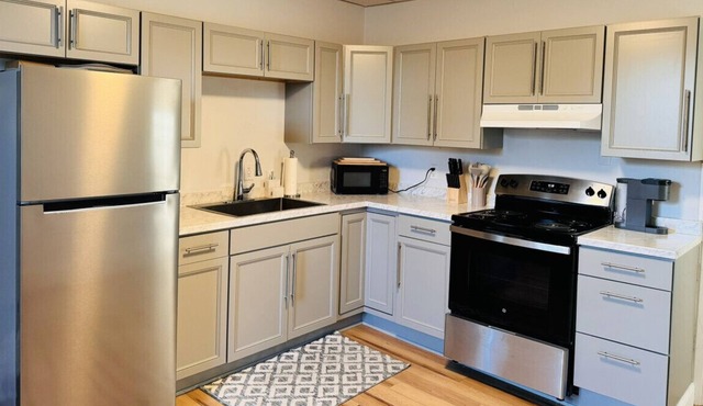 Comfortable 2BR Apartment in Downtown Area