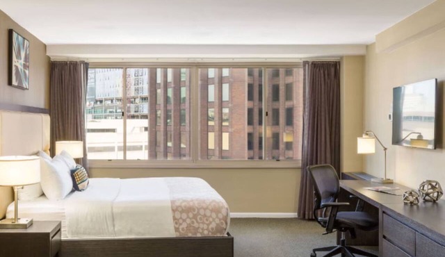 Comfortable Luxurious Suite with Kitchen Near Philadelphia Museum of Art