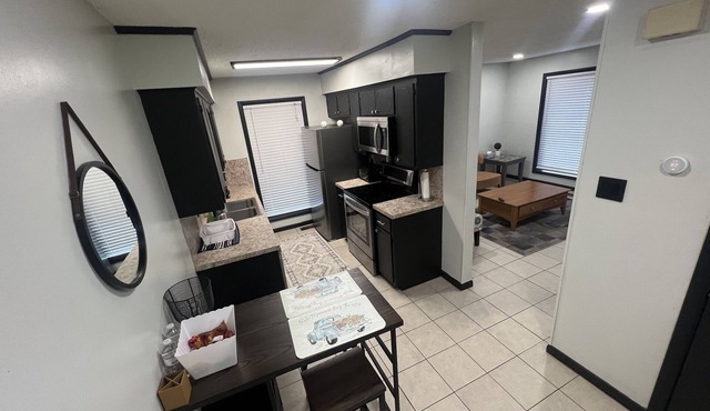 Conveniently located duplex!
