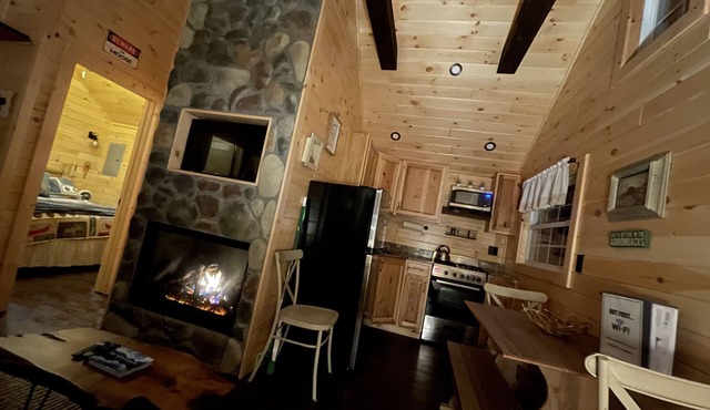 Cottage "5th Lake" 2-Bedroom, Waterfront Cottage at The Lakes Old Forge