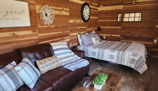 Couples Cabin/ Float the Illinois River, golf, hiking and 4 wheeler trails.