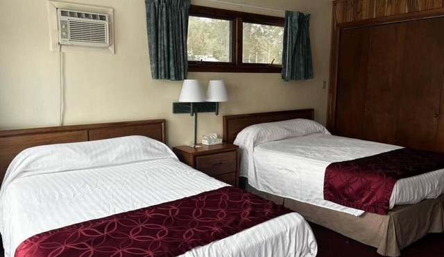Cozy 1-bedroom hotel room in superb Hamilton - #311 Gilbreth