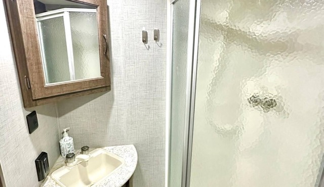 Cozy 2018 Crossroads RV in Peaceful Ferndale, NY Catskills Escape with AC,