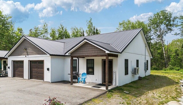 Cozy | 3 BR/2 Bath | Sleeps 8 | Quiet