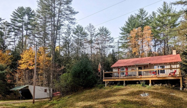 Cozy Adirondack Cabin w/Deck [~15 minutes to Gore Mountain]