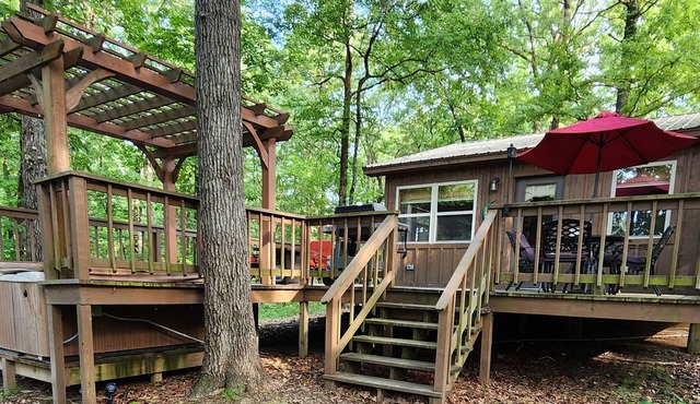 Cozy Cabin off the Arkansas River w/Hot Tub!