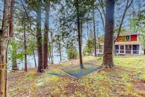 Cozy, Waterfront Cabin-Style Gem with Private Dock and Lovely Views