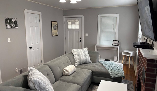 COZY 'West End' Plattsburgh Home