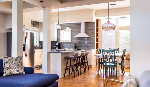 Days Like This -spacious home steps from the beach