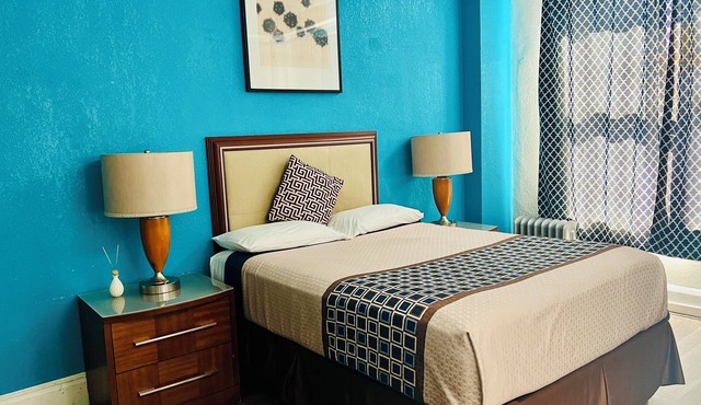 Deluxe Room with Private Bathroom, Queen Bed, Free Wi-Fi, Near Union Square