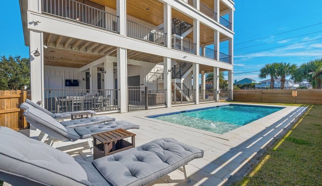 Destination Perfection 🌴 Luxury Beach Home w Pool + Elevator + Rooftop Views
