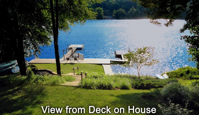 Direct Waterfront on Candlewood Lake, 2 Private Docks, 5 Bedrooms, Sleeps 10