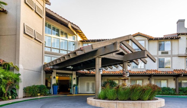 DoubleTree by Hilton Campbell - Pruneyard Plaza