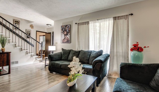 Easy Hwy Access to ATL: Work-Ready Riverdale Home