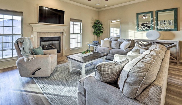 Elegant Vacation Rental w/ Private Yard!
