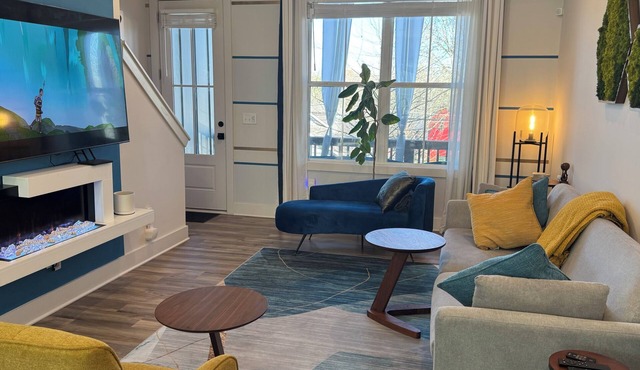 Elite World Cup 3-Bdr Summerhill Townhouse by Beltline w/BRT direct to Stadium