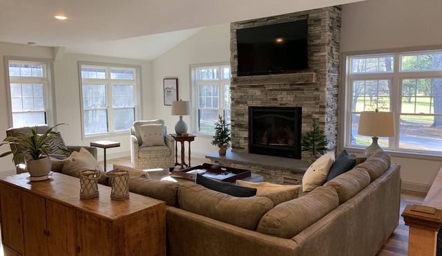 Enjoy 4 Seasons at Ossipee Lake, King Pine & other NH Ski Resorts