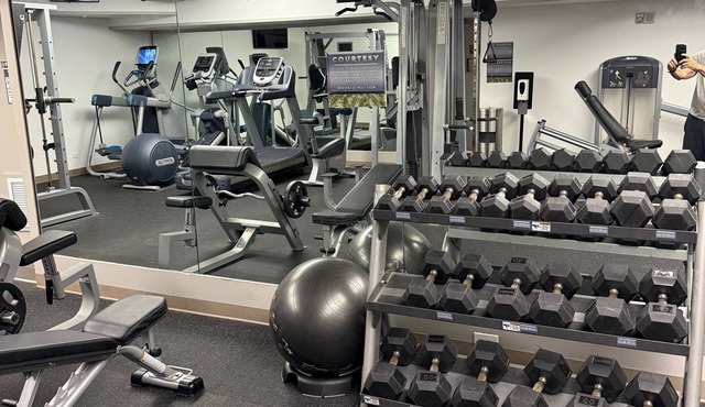 Enjoy this newly renovated beautiful and spacious studio located near Waikiki.