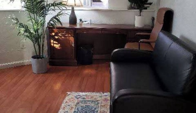 Enjoyable an one bedroom unit in the heart of North Berkeley Hills