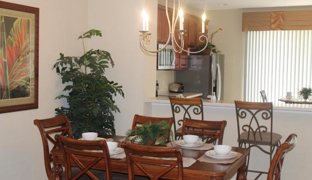 Exceptional Vista Cay Property