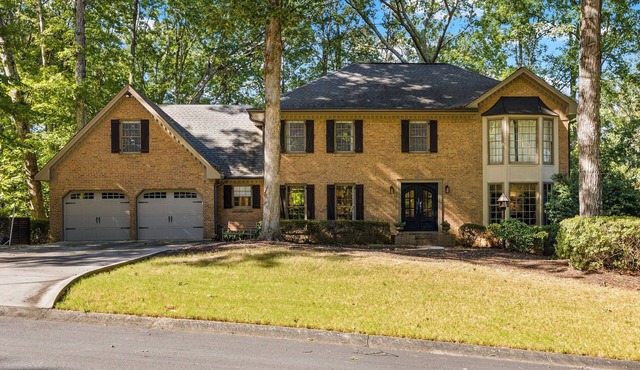Executive 5BR Home with Hot Tub and Game Room