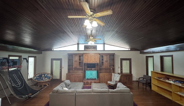 Family and Pet Friendly Home in Benton, AR